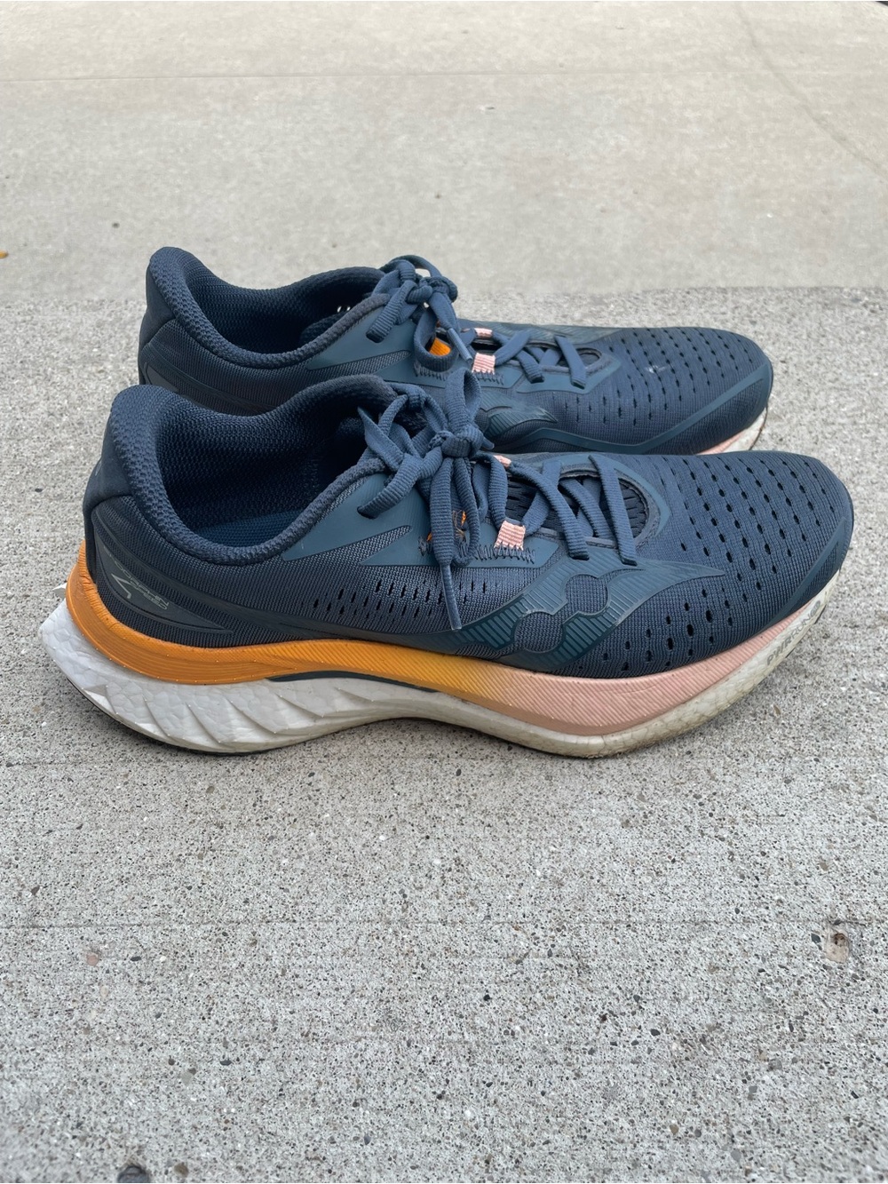 Saucony Endorphin Speed 4 - Women’s 8 - Dark Blue Grey & Orange / Dusk & Peel